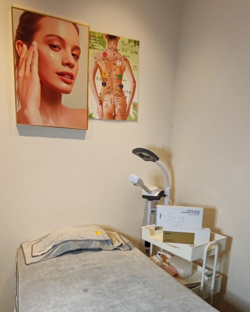 Contact Aimily Singapore 12